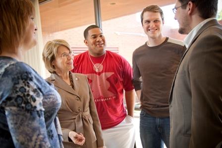 Dr. Elaine Robinson speaks with group of students and faculty
