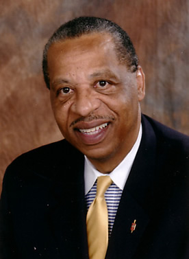 headshot of Bishop Robert E. Hayes