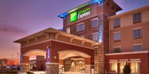 holiday-inn-express-and-suites-overland-park-3572497767-2x1